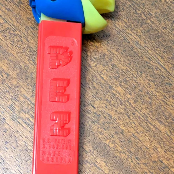 Vintage Toucan/Parrot Bird.No Feet.Red Stem, Yellow Beak & Blue Head.Mint.